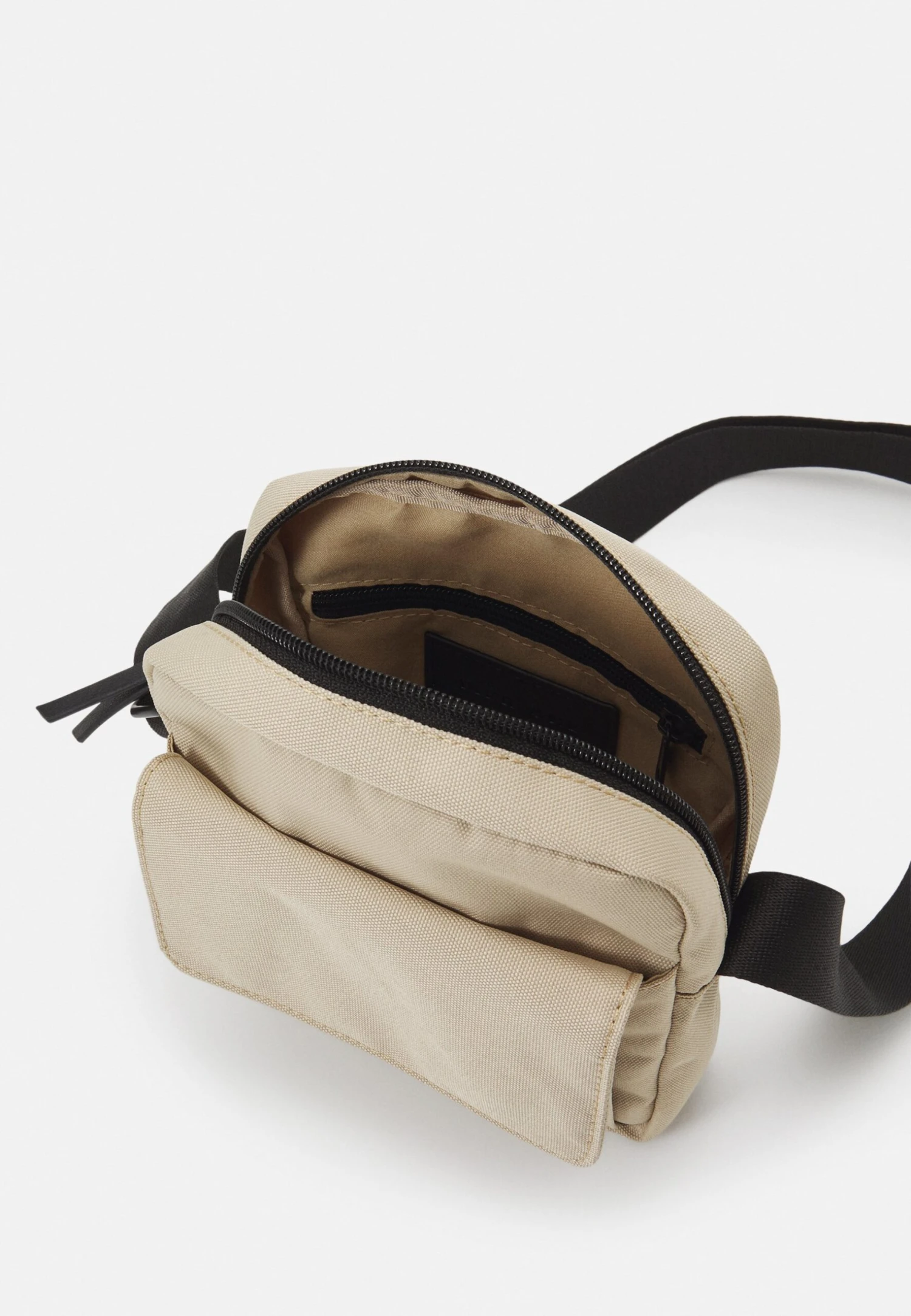 Unisex - Sac Bandoulière - Beige Pier One Unisex - Sac Bandoulière - Beige -Pier One 0a8cbe487a3f46219ecba76fe3fcfaab scaled