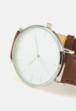 Pier One Unisex - Montre - Brown 5 Pier One Unisex - Montre - Brown -Pier One 4f1c6bbcacda485eb81e287421339e84