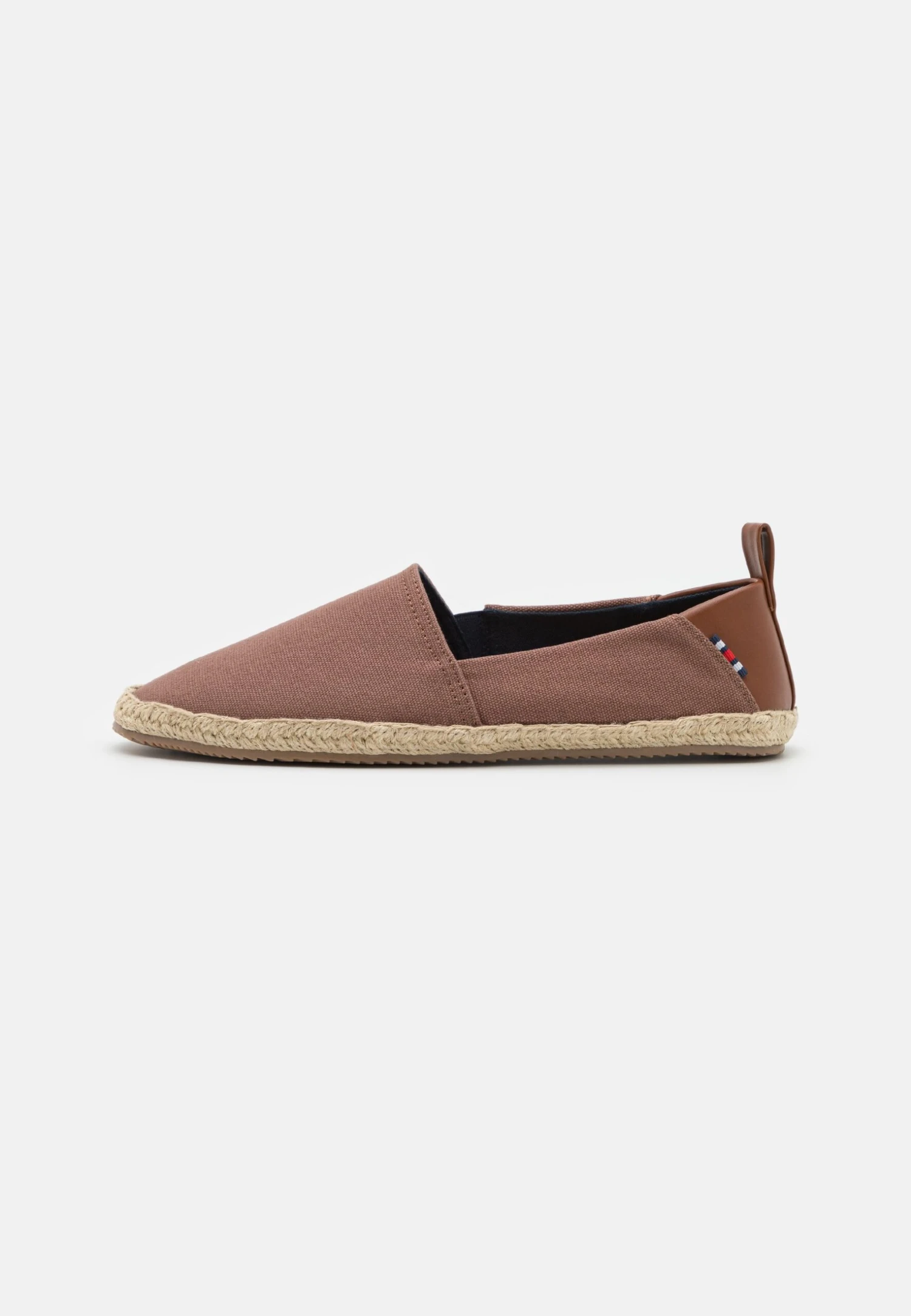 Unisex - Espadrilles - Brown Pier One Unisex - Espadrilles - Brown -Pier One 8e9960290e0247f99a7bd35b0da35d9e scaled