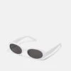 Pier One Unisex - Lunettes De Soleil - White 1 Pier One Unisex - Lunettes De Soleil - White -Pier One cf9f7dd8af1e4aef90e1613cbf15efdf
