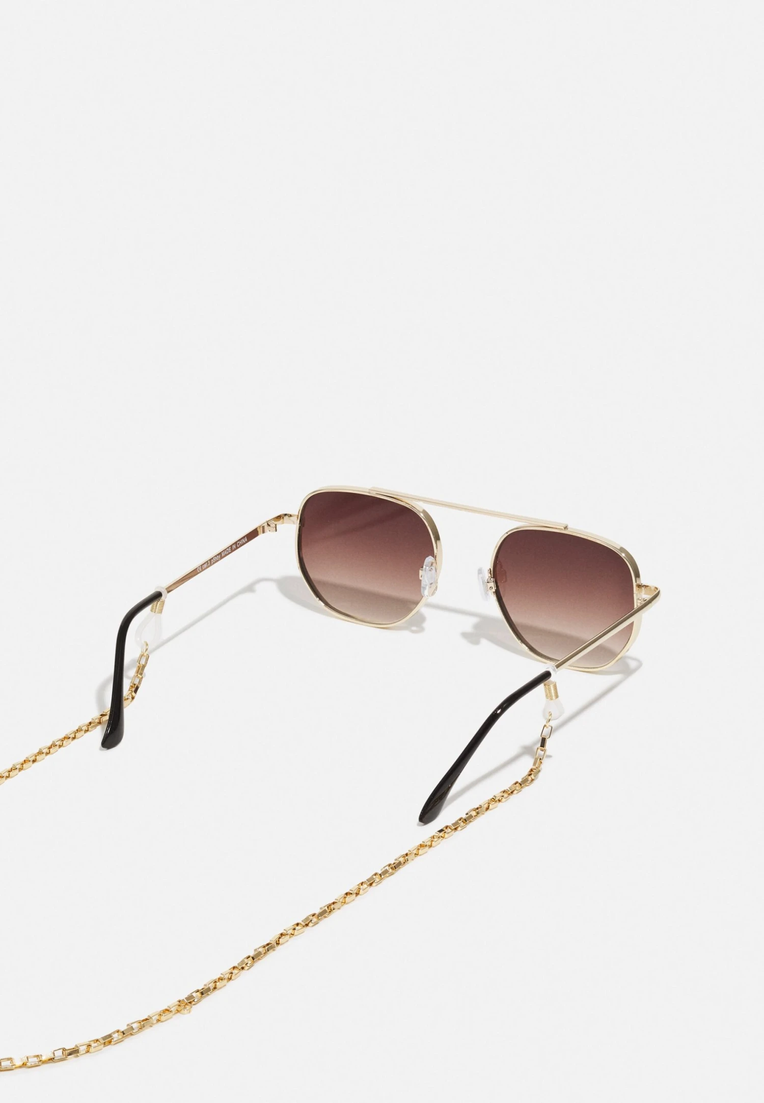 With Chain Set Unisex - Lunettes De Soleil - Brown Pier One With Chain Set Unisex - Lunettes De Soleil - Brown -Pier One ec44c6ebeaed4f389c1cfcebf6d3b7ef scaled