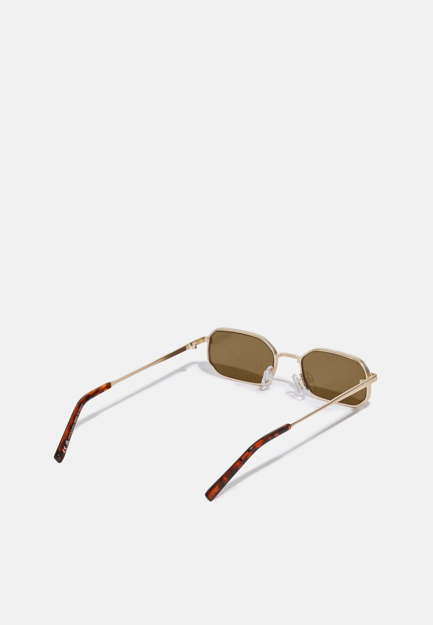 Unisex - Lunettes De Soleil - Gold-Coloured/Brown Pier One Unisex - Lunettes De Soleil - Gold-Coloured/Brown -Pier One f37a6e9f7e144bff997ffd7fd356b911 scaled